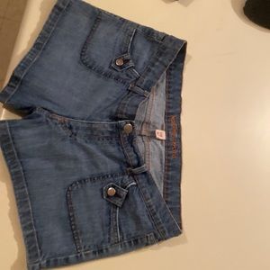 Mossimo  size 15 cute pickets on front pair with a top discount guaranteed 🥰